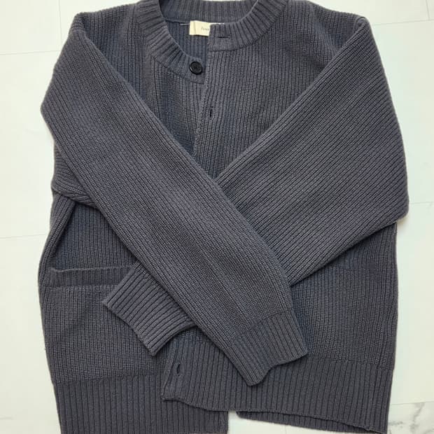 퍼스트플로어 라운드넥 가디건 슬레이트 그레이 50사이즈