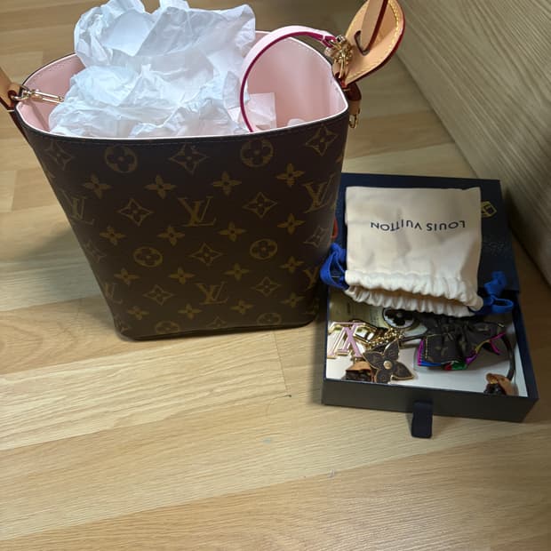 루이비통 올인BB 서울 익스클루시브