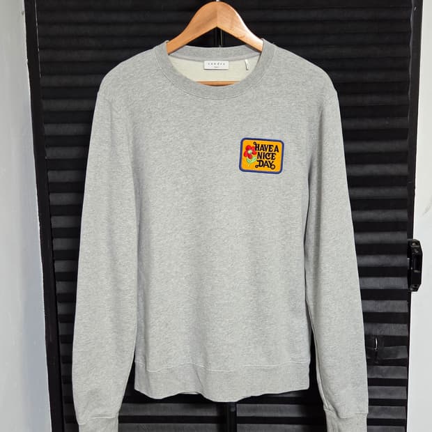 [산드로] 엠브로이더리 패치 크루넥 맨투맨 | 00208