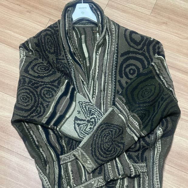 캐피탈 보로 니트 가디건 3사이즈