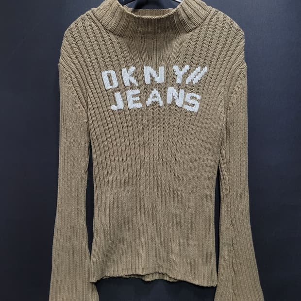 DKNY JEANS 빅로고 니트