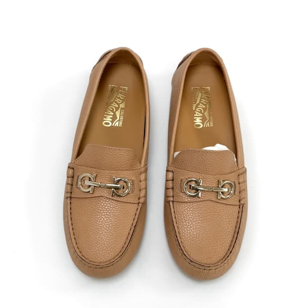 페라가모 간치니 페블 레더 드라이빙 슈즈