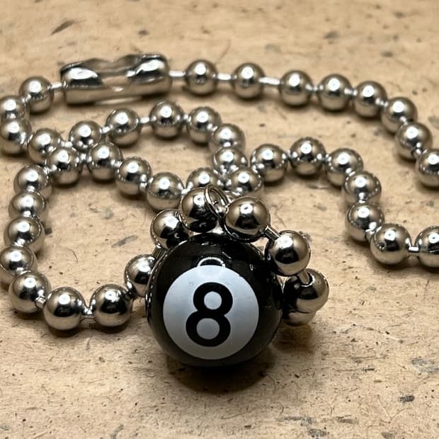 8 ball king necklace 