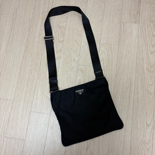 [os] 프라다 나일론 크로스백