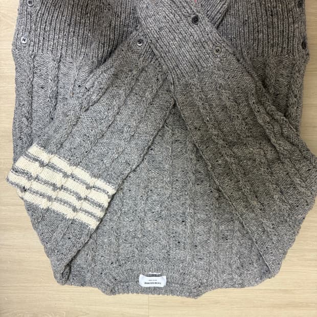 톰브라운 도네갈 트위스트 니트