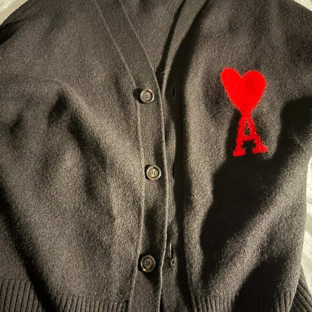 아미 빅로고 가디건 팝니다