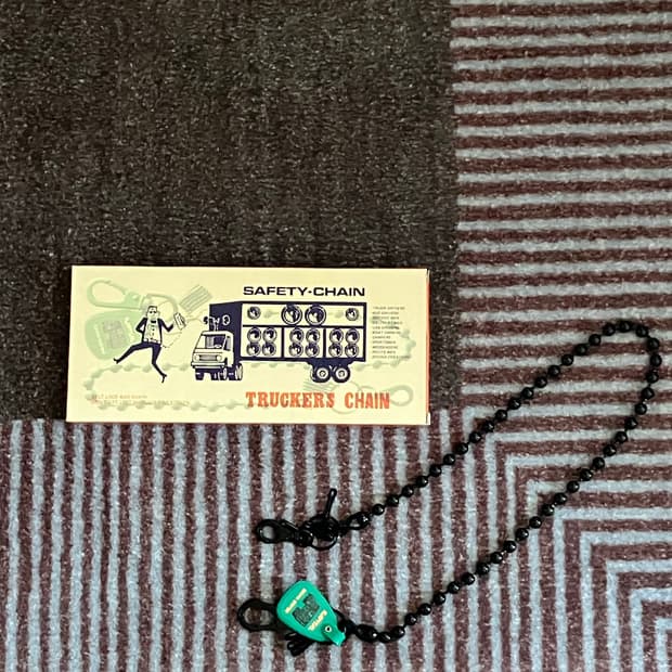 캐피탈 / 트러커 체인 / 블랙