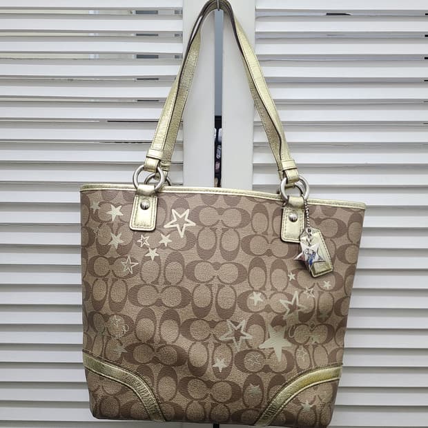 코치 모노그램 스타 토트백