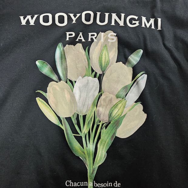 우영미 블랙 플라워 롱슬리브 티셔츠 48