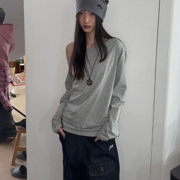 송이송이X탄산 원숄더 아일렛 롱슬리브 (그레이)