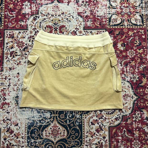 아디다스 벨벳 트레이닝 미니 카고 스커트