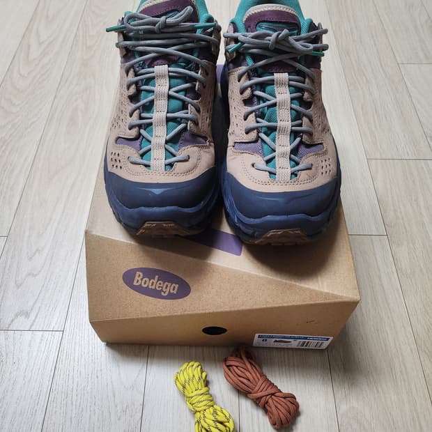 호카 x 보데가 토르 울트라 로우 260