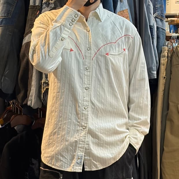 [NO.9] VTG 화이트 자수 셔츠