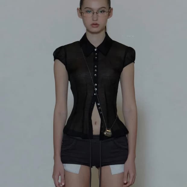 스컬프터 Sheer Pleated Hem Blouse Black