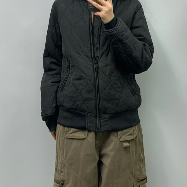 리바이스 레드탭 블랙 퀼팅 자켓