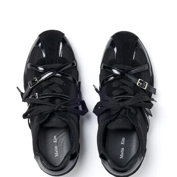 마뗑킴 크로스스트랩 스니커즈 블랙