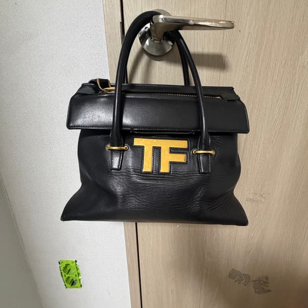 tomford 톰포드 블랙 레더 토트백