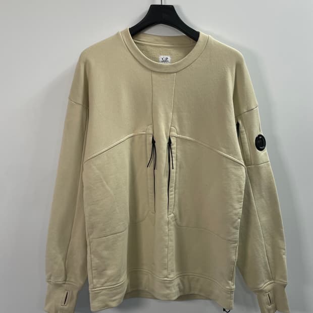 CP컴퍼니 렌즈 스웻 맨투맨 (on.225)