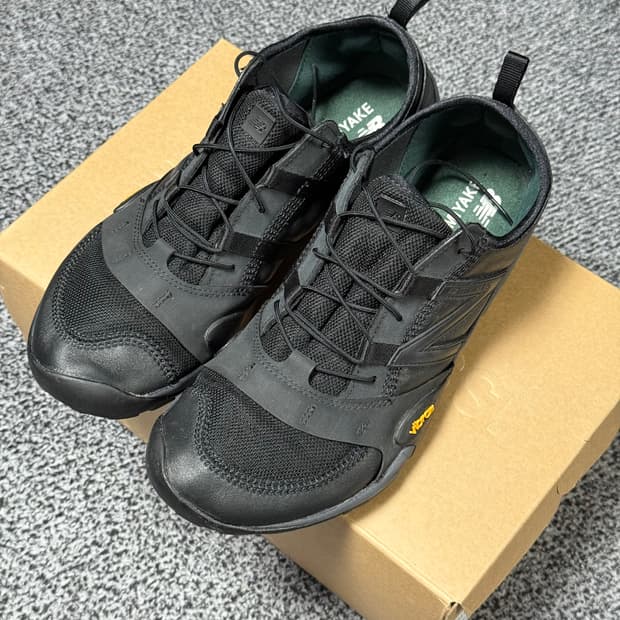 [270] 뉴발란스 이세이 미야케 MT10O 블랙