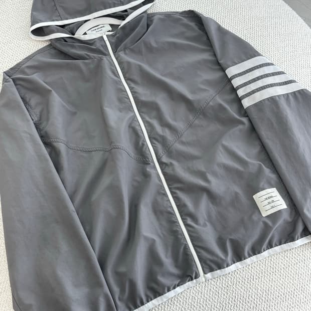 [오케이몰판] 톰브라운 립스탑 바람막이 그레이 3사이즈