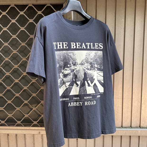 The Beatles official logo tee