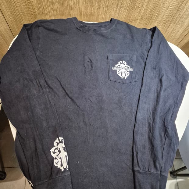 크롬하츠 대거 롱슬리브 L 판매합니다