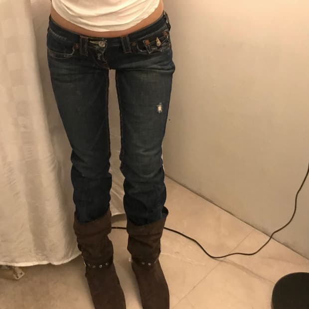 True Religion 트루릴리전 로우 데미지 부츠컷 데님