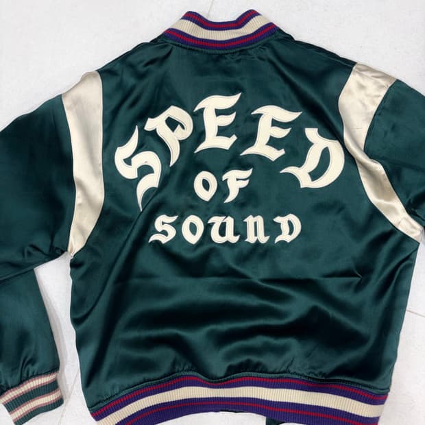 데우스 자켓 스카쟌