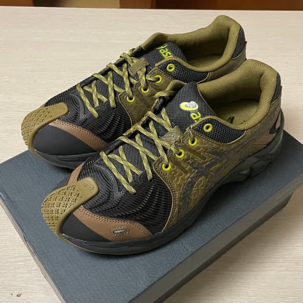 아식스 키코 코스타디노브 젤 키릴