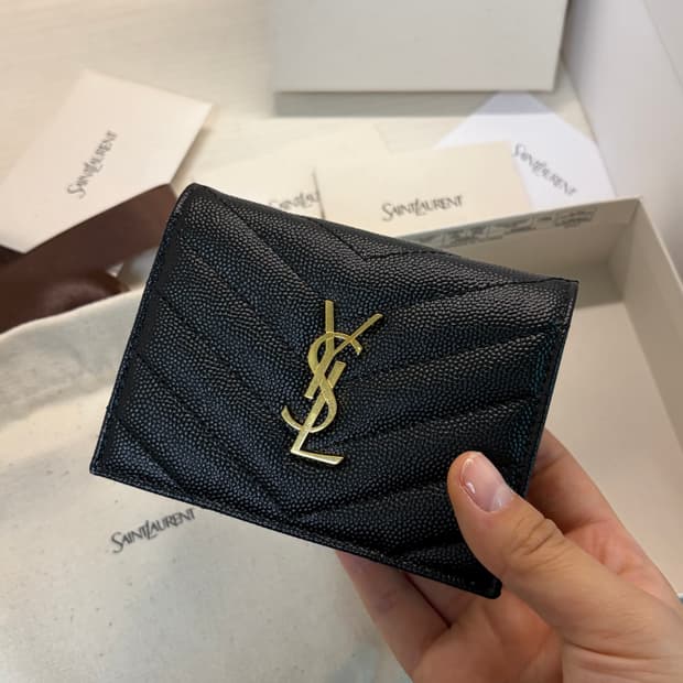 [백화점 구매/새상품] 생로랑 마틀라세 블랙 금장 반지갑