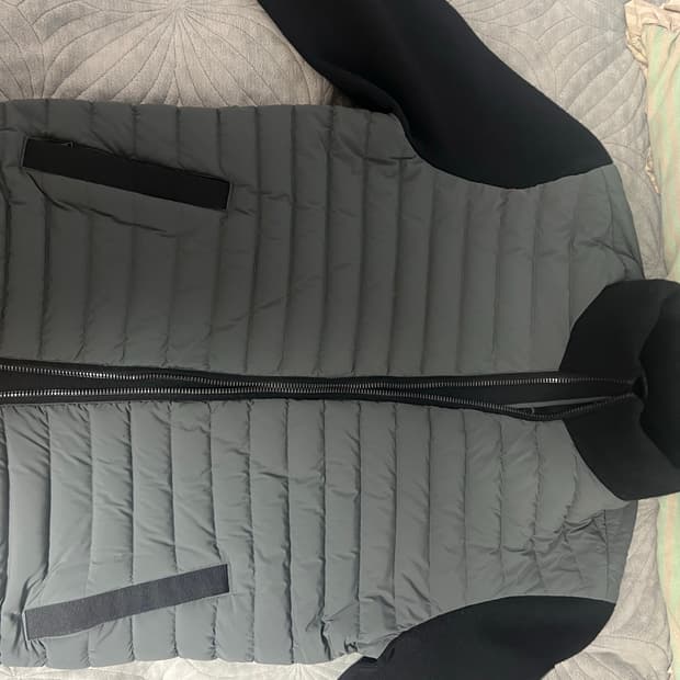 무스너클 니트패딩