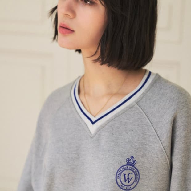 반원 아뜰리에 브이넥 맨투맨 티셔츠 free