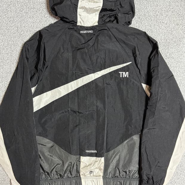 나이키 오버핏 바람막이