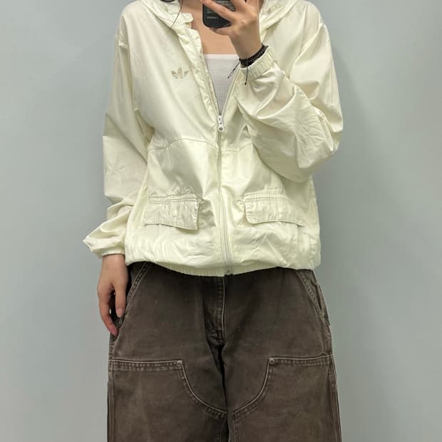 아디다스 아이보리 포켓 바람막이
