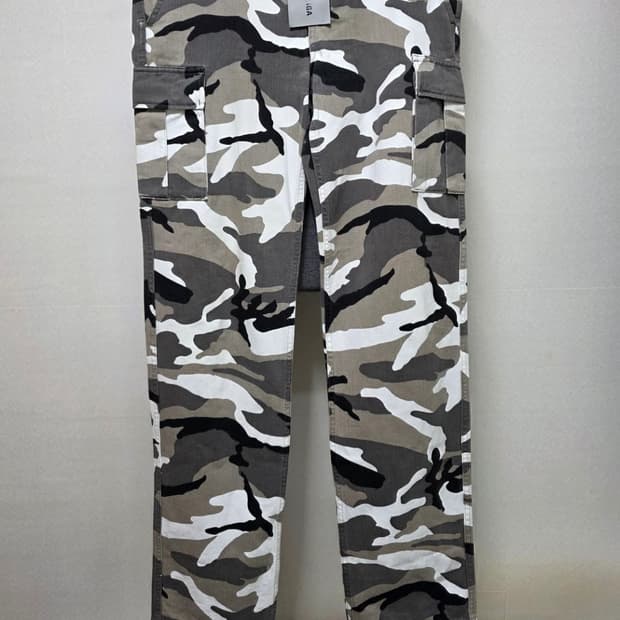 발렌시타가 카모 바지 