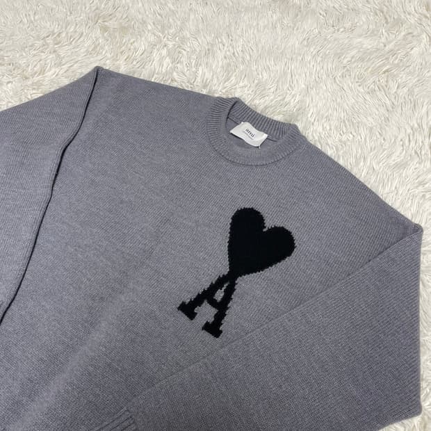 아미 하트 빅로고 니트