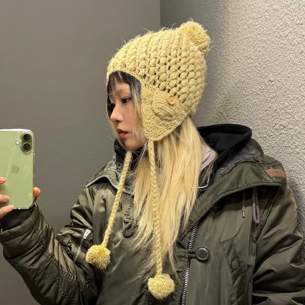 빈티지 단추 폼폼 이어플랩