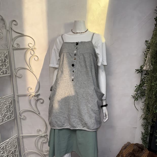 Gray button pocket cotton ops