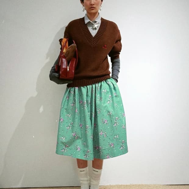 [6,8,10]슈슈통 25fw 울 브이넥 니트/브라운