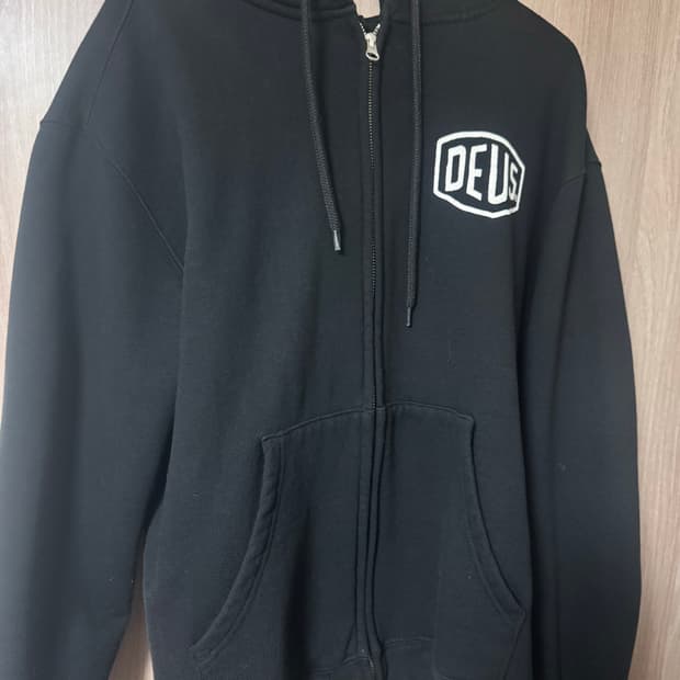데우스 엑스 마키마 서울 컬리지 어드레스 후드집업