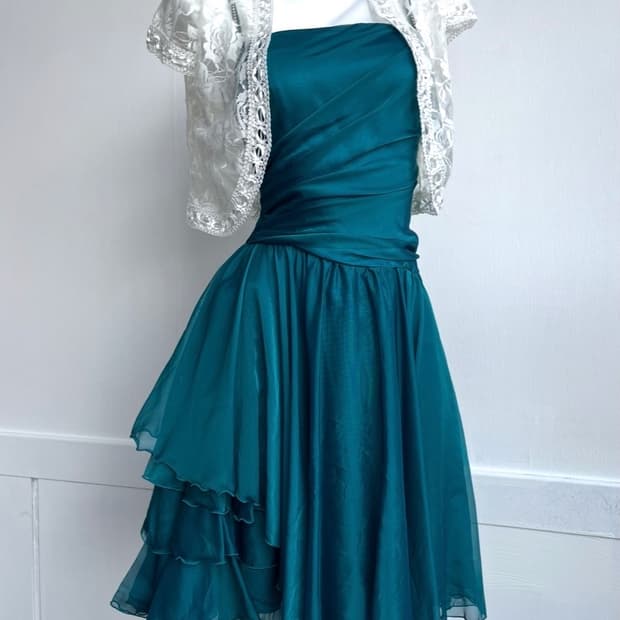 Genet Vivien 주네비비안 에메랄드 아일렛 원피스