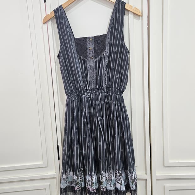 axes femme(엑시즈팜) 스트라이프 레이스 원피스