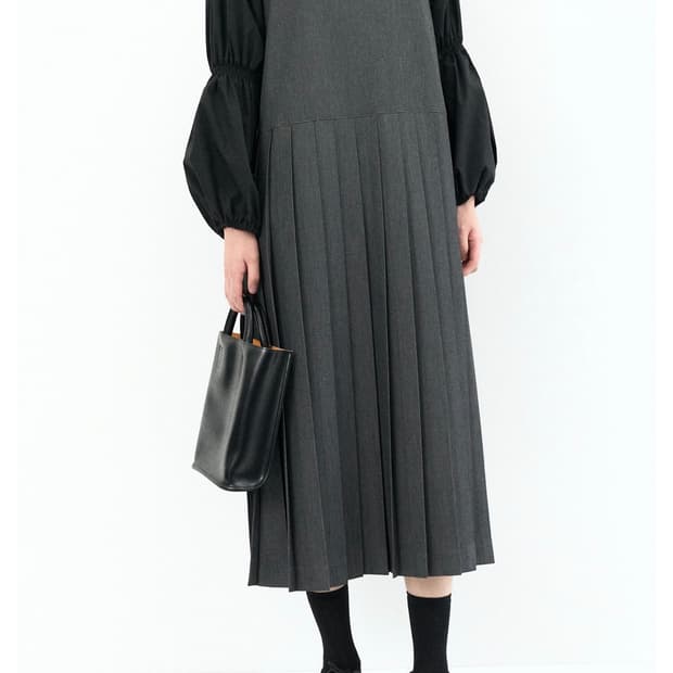 고드나트 리본 플리츠 원피스