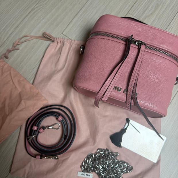 miumiu 미우미우 핑크 스퀘어 토트 크로스백