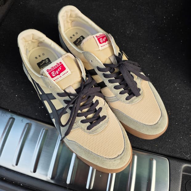 오니츠카타이거 Ultimate 81 NM280size