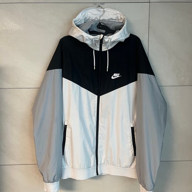 나이키 윈드브레이커 바람막이 (2XL size) 