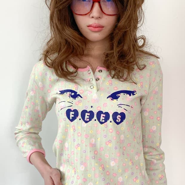 샵페어리 키티 버튼 플라워탑 kitty button flower top 