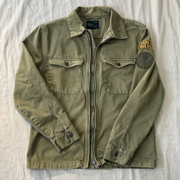 자라 밀리터리 패치 카키 야상자켓 M