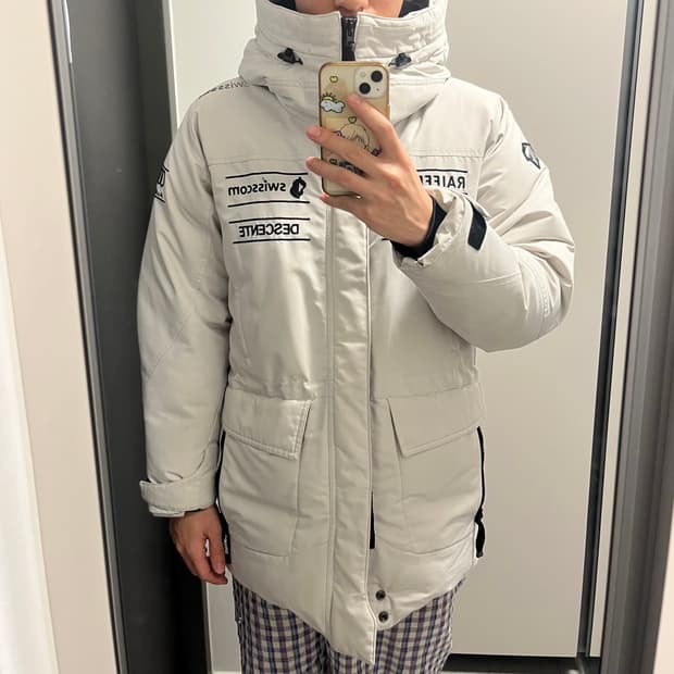 데상트 스위스 스키팀 아우디 야상 패딩