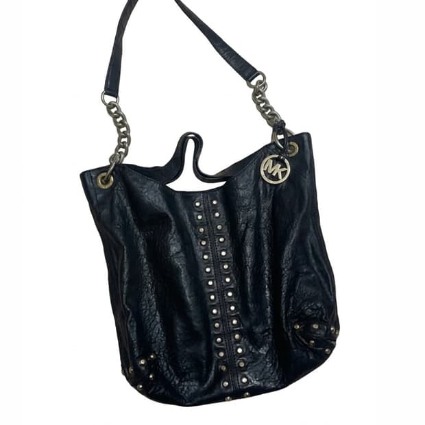 마이클 코어스(Michael Kors) 블랙 레더 스터드 토트백